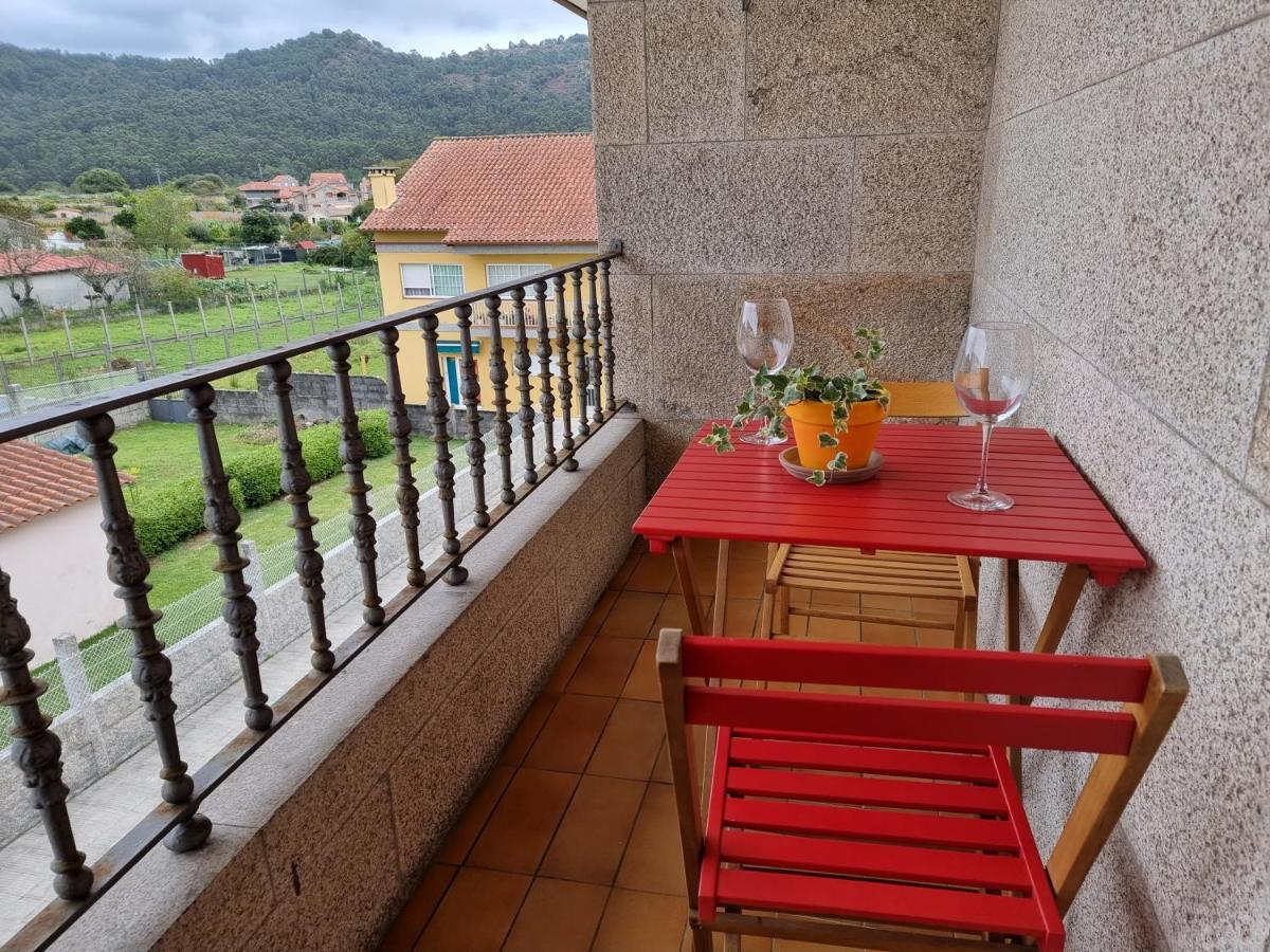 Apartamentos Ria De Aldán מראה חיצוני תמונה