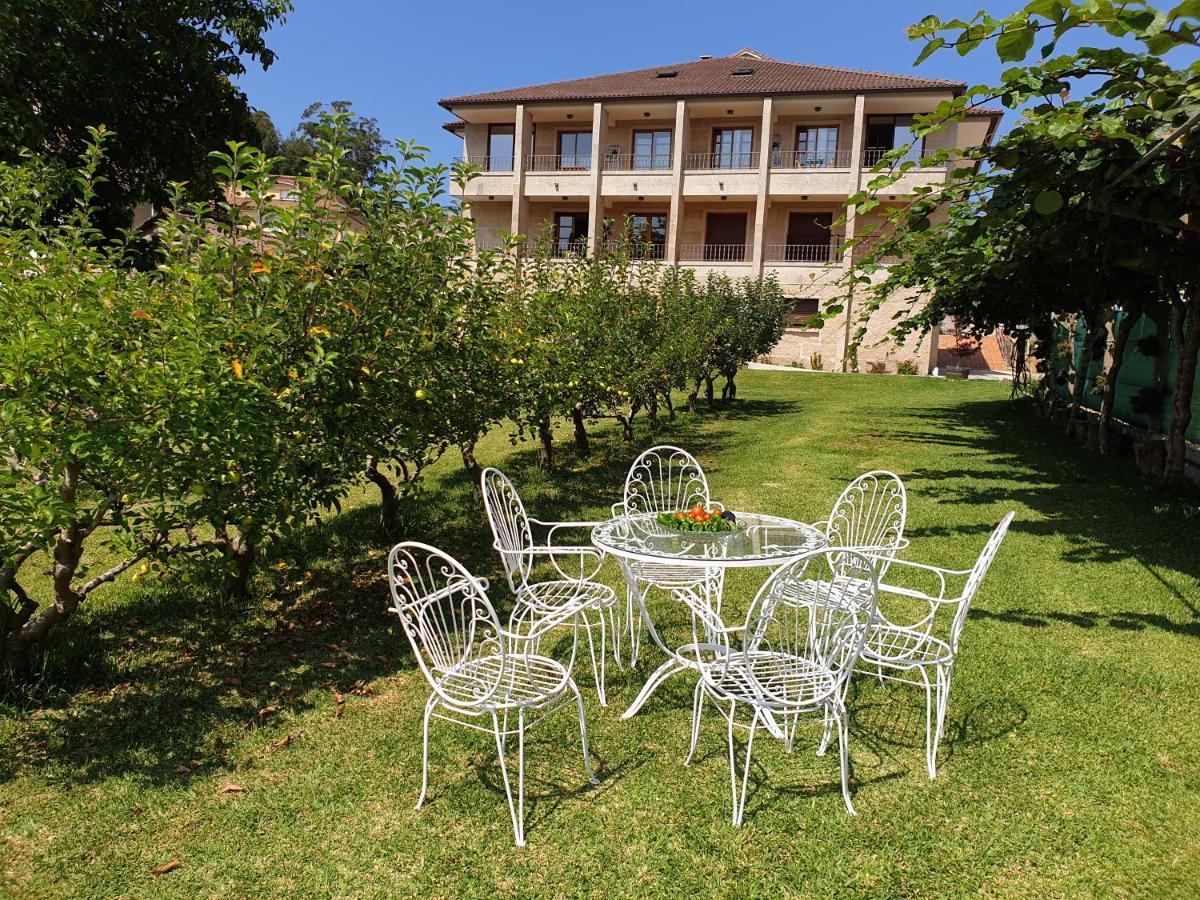 Apartamentos Ria De Aldán מראה חיצוני תמונה