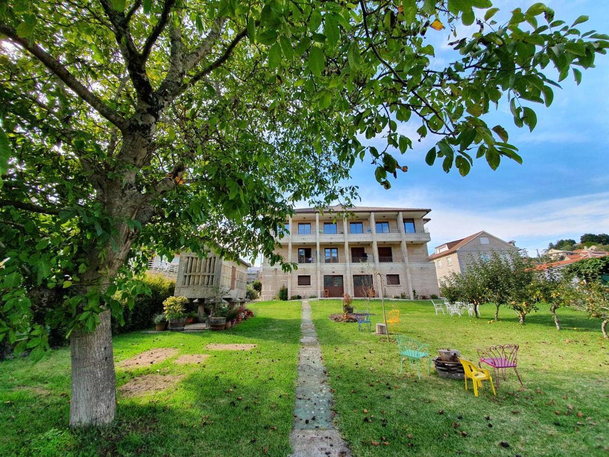 Apartamentos Ria De Aldán מראה חיצוני תמונה